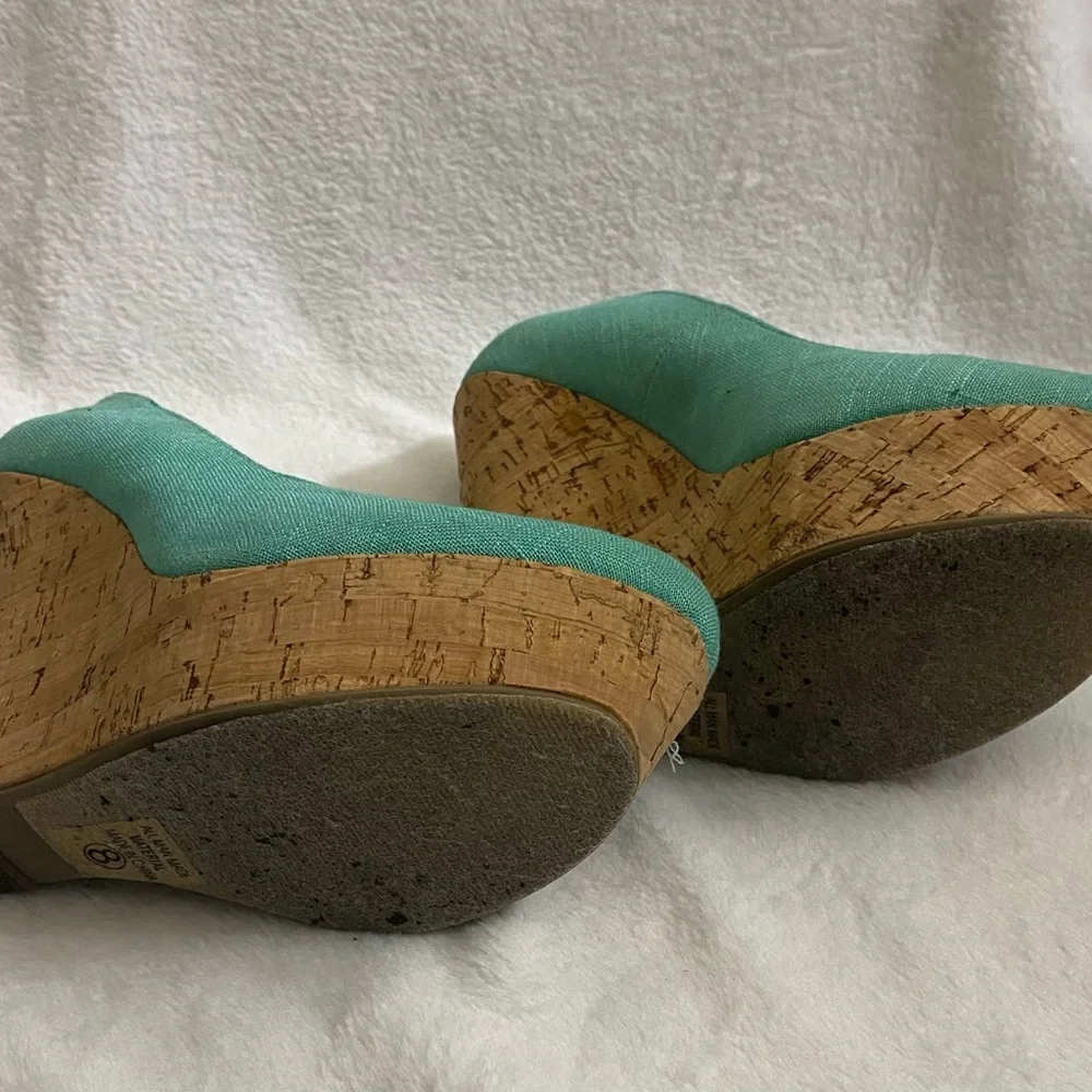 Teal Lines Wedges - Picture 2 of 4